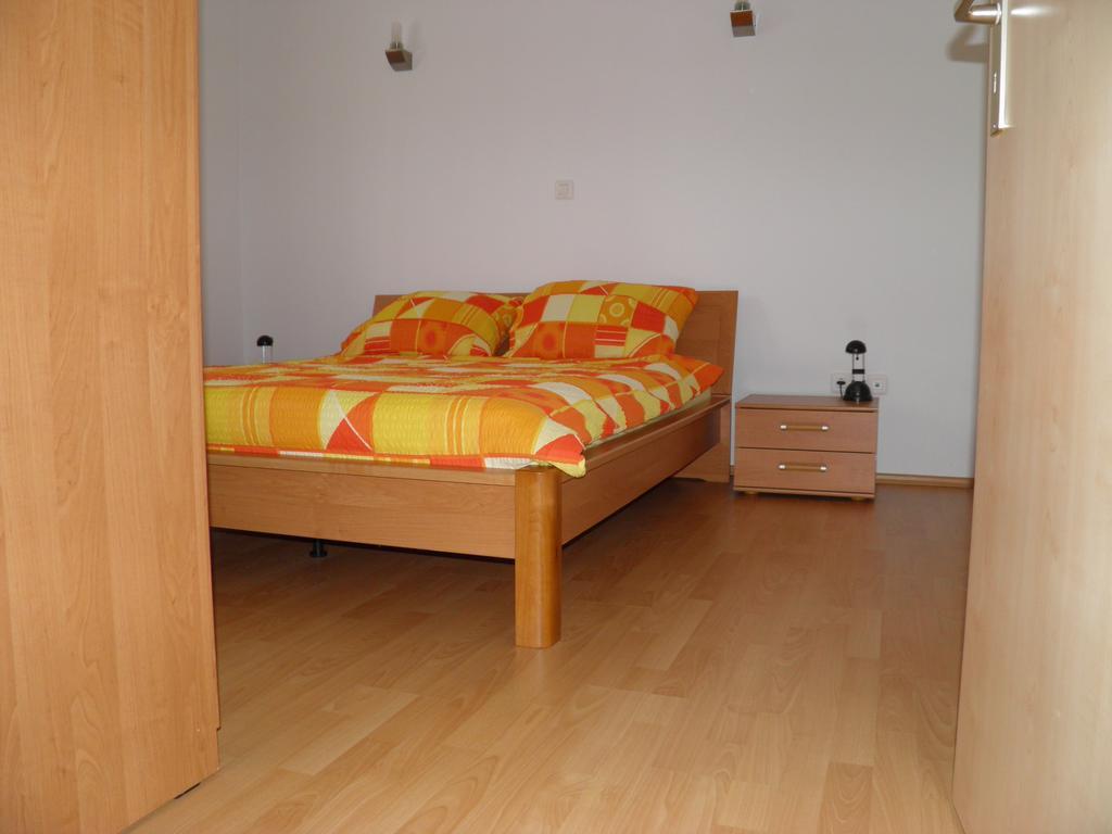 Apartmani Galeb Biograd Na Moru Exterior photo