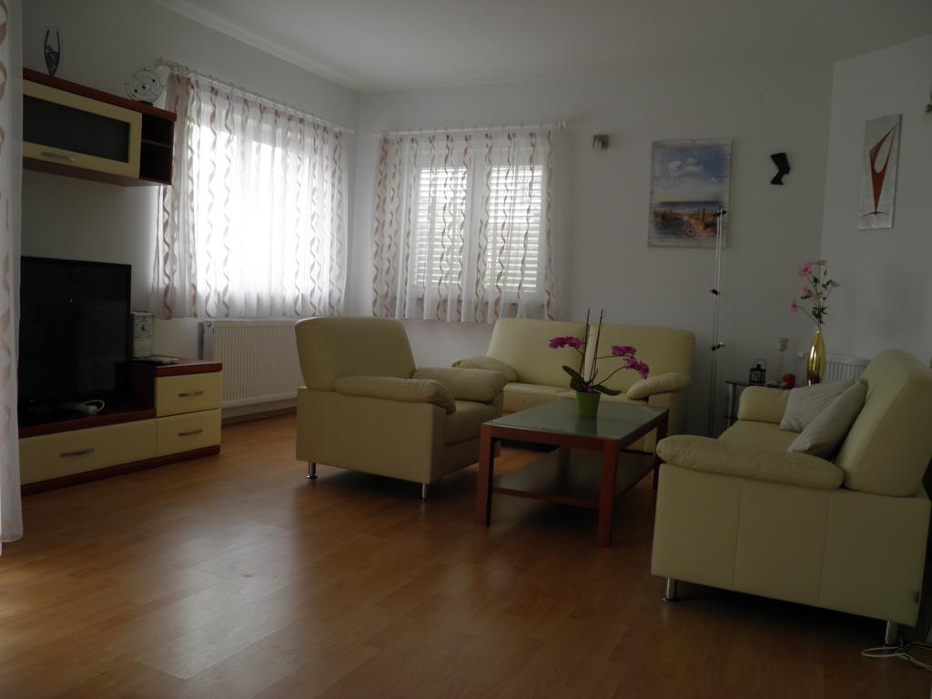 Apartmani Galeb Biograd Na Moru Exterior photo