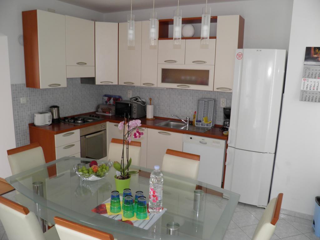 Apartmani Galeb Biograd Na Moru Exterior photo