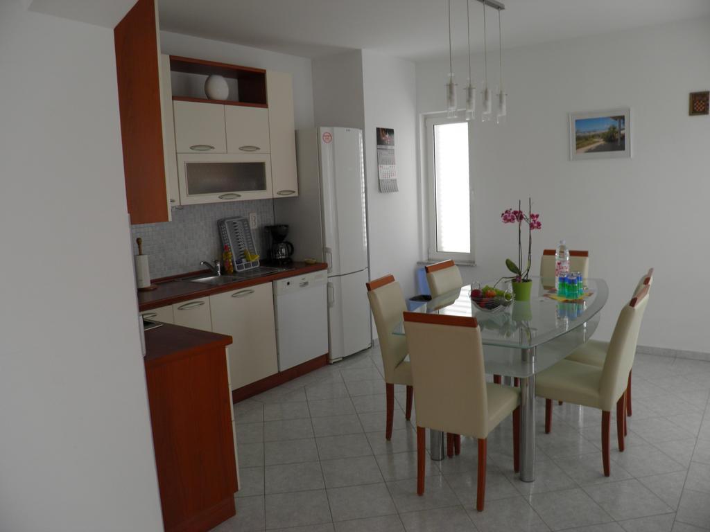 Apartmani Galeb Biograd Na Moru Exterior photo