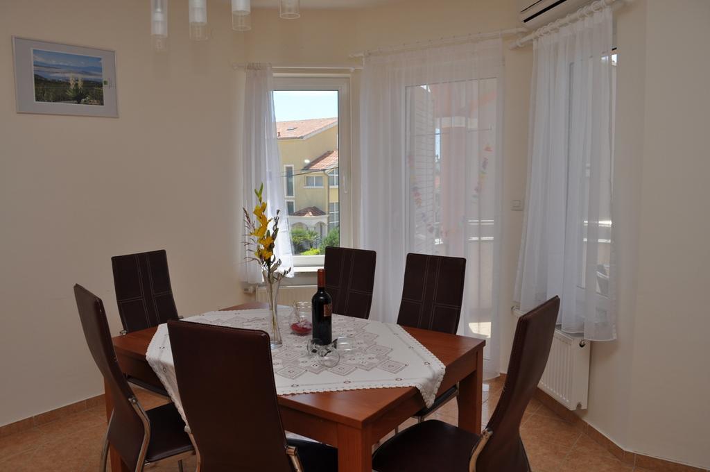 Apartmani Galeb Biograd Na Moru Exterior photo
