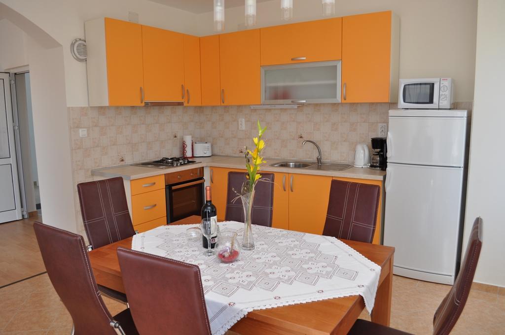 Apartmani Galeb Biograd Na Moru Exterior photo